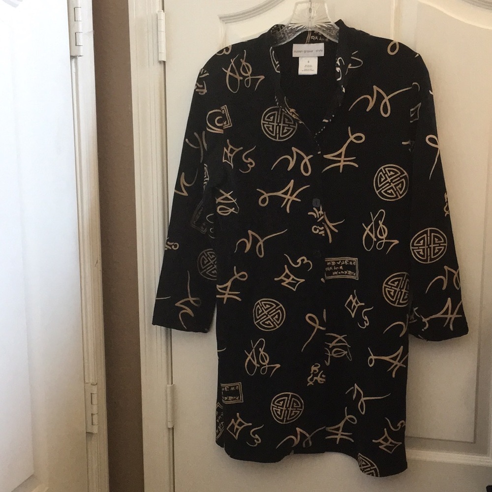 FINAL MARKDOWN LADIES Susan graver tunic length top small